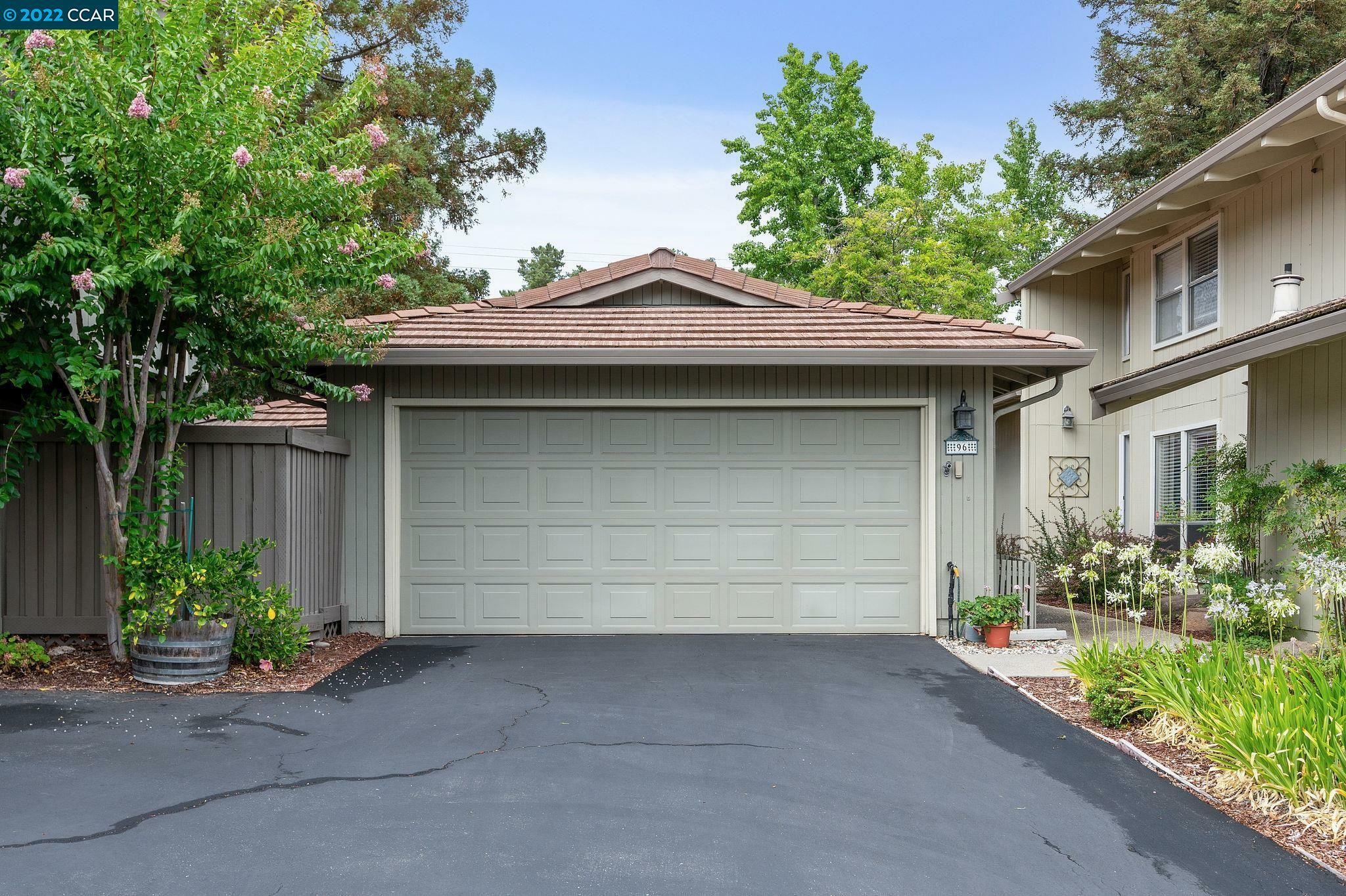 Property Photo:  96 Rolling Green Circle  CA 94523 