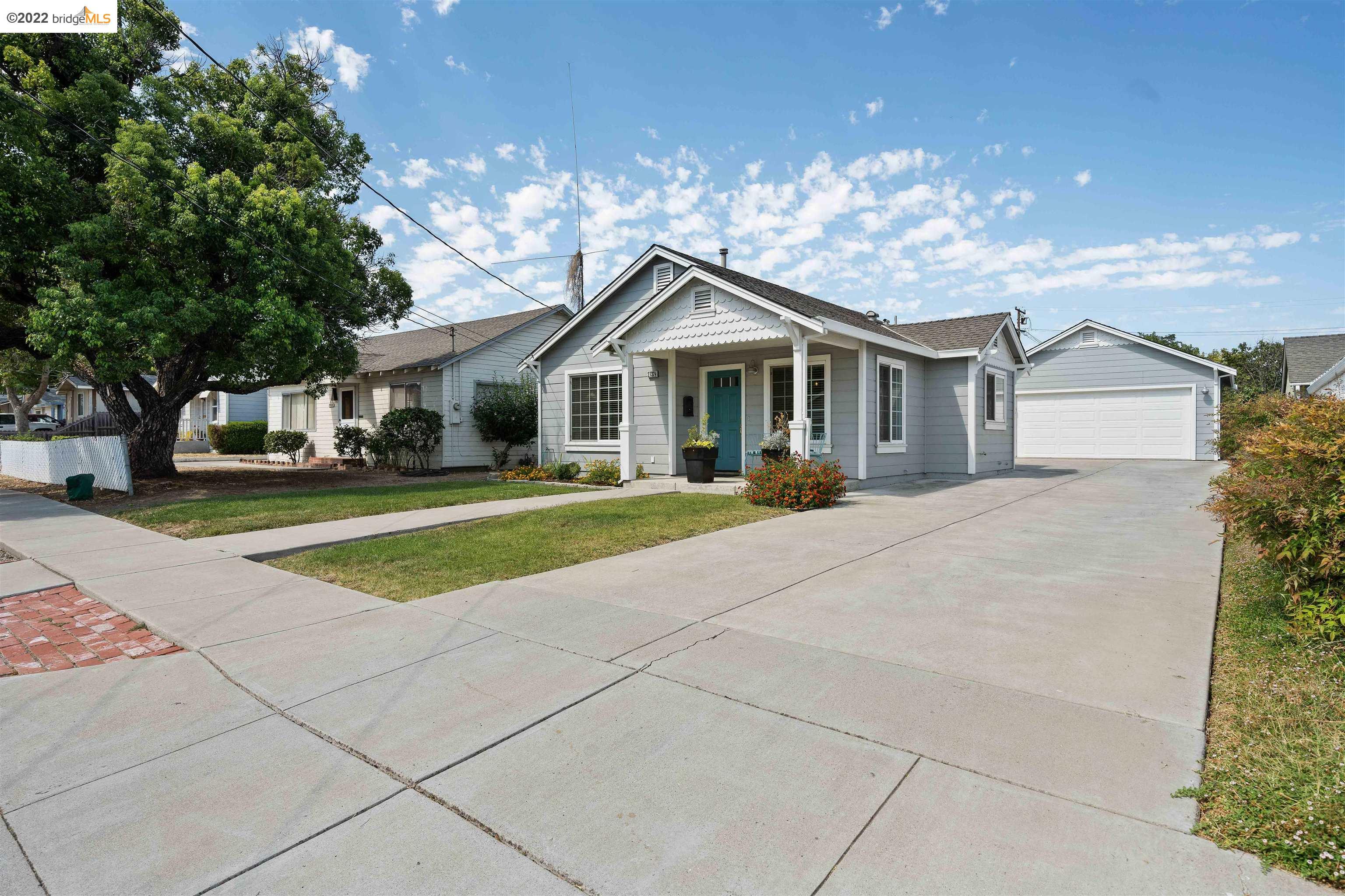 Property Photo:  2732 D St  CA 94509 