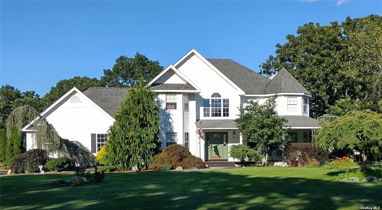 Property Photo: 5 Crest Hollow Lane NY 11949