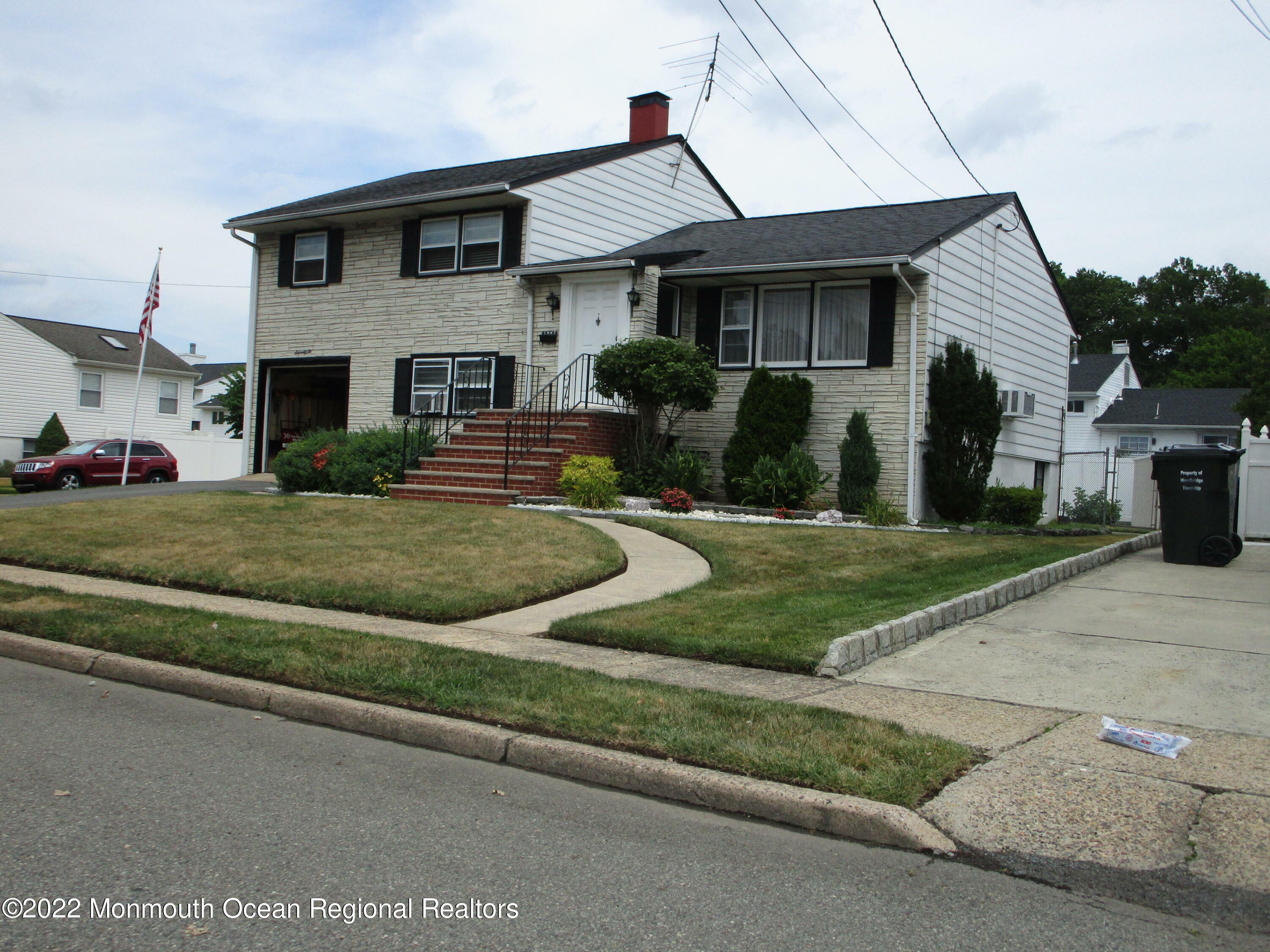 Property Photo:  76 Mercury Avenue  NJ 07067 