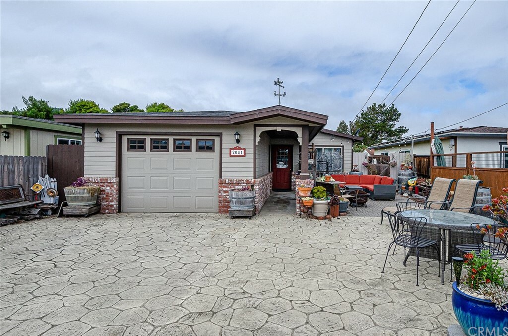 Property Photo: 2041 Bush Drive CA 93402