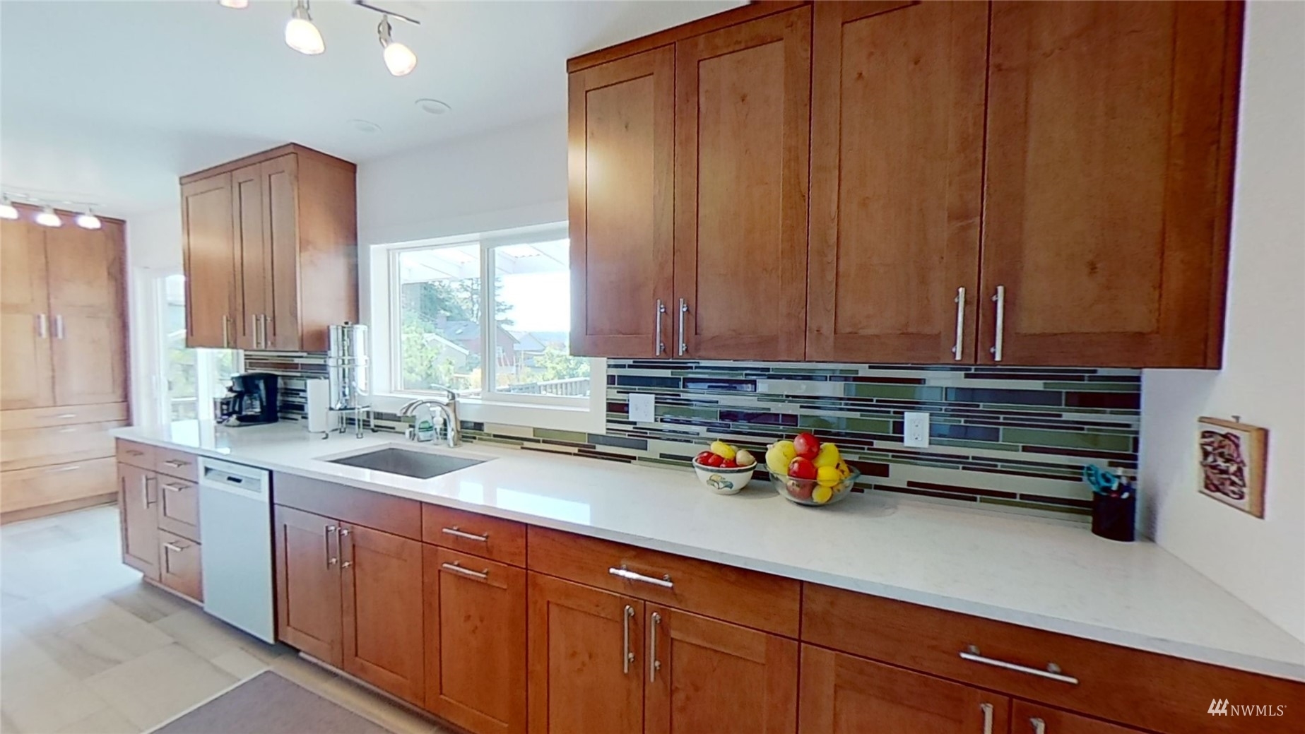 Property Photo: 2043 E 16th Street WA 98310
