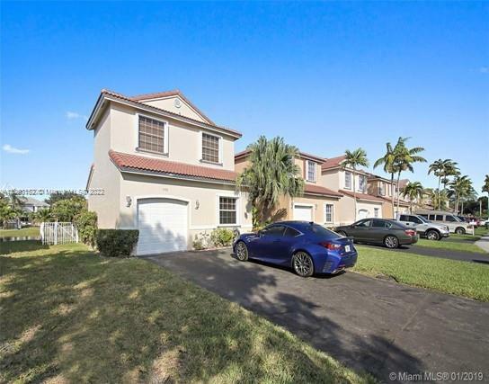 702 NW 173rd Ter  Pembroke Pines FL 33029 photo