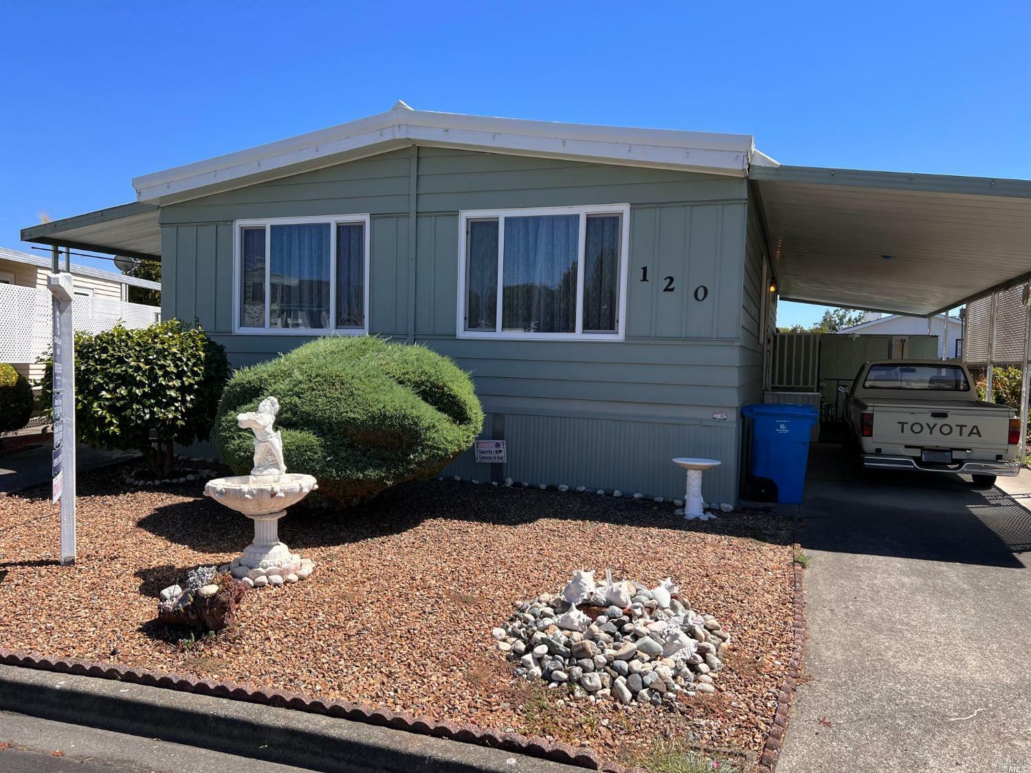 Property Photo: 120 Salisbury Circle CA 95401