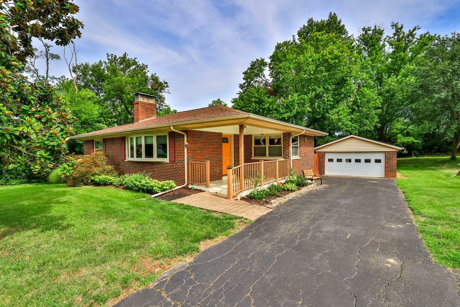 Property Photo:  3304 Plateau Pl  OH 45241 