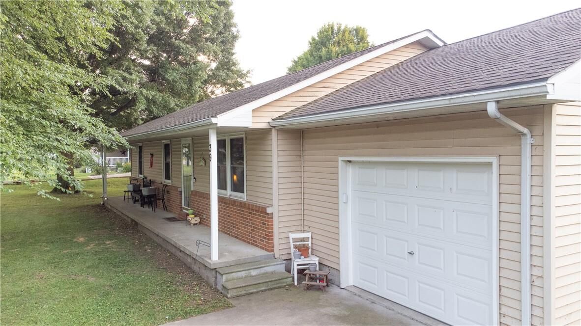 Property Photo:  39 N Elizabeth Street  IL 61957 