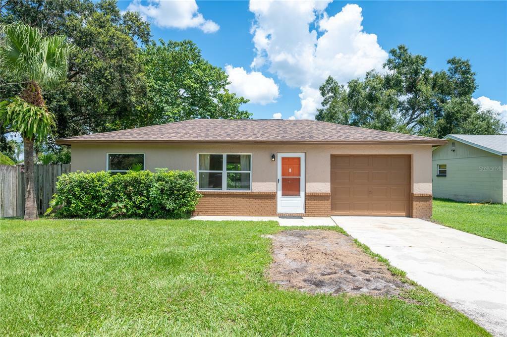 Property Photo:  1110 Waterview Boulevard E  FL 33801 