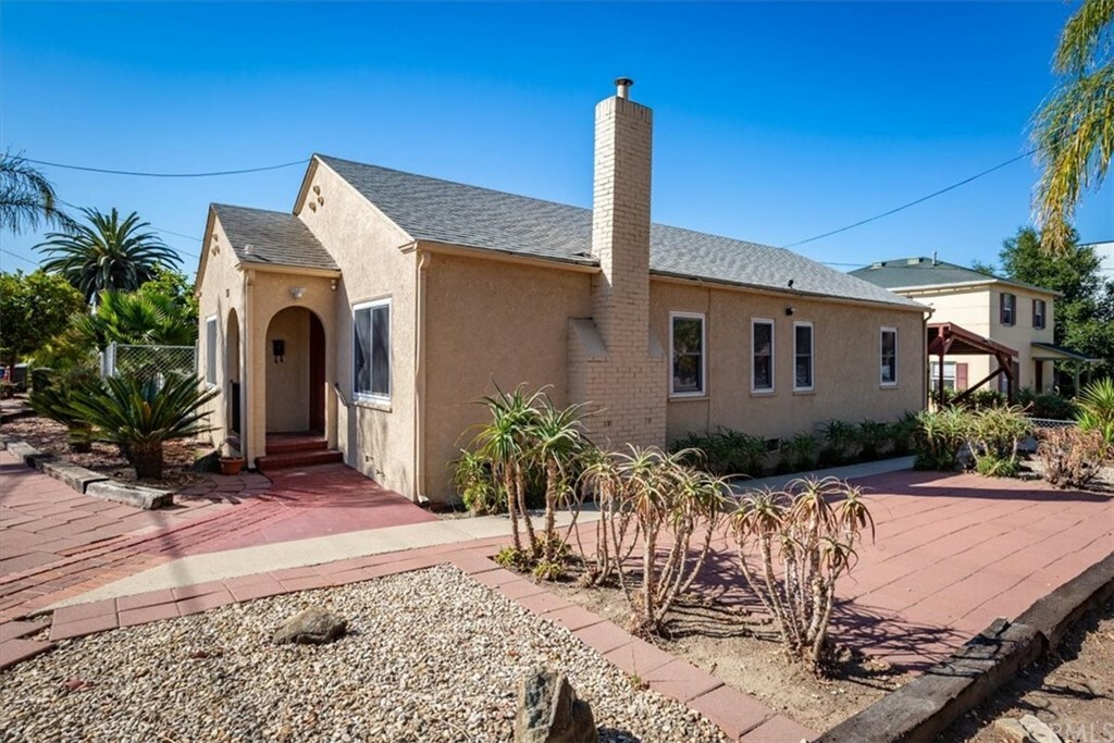 Property Photo:  335 Lemon Street  CA 93405 