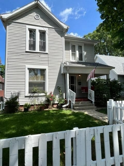 Property Photo:  422 Pearl Street  IN 47374 