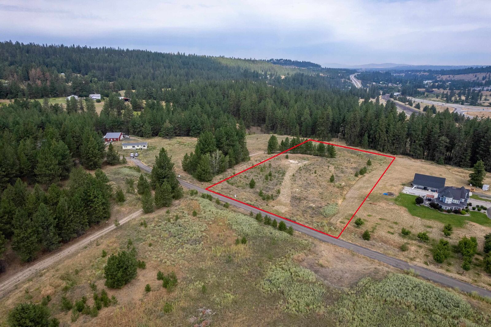 Property Photo:  1516 W Victoria Ln  WA 99204 