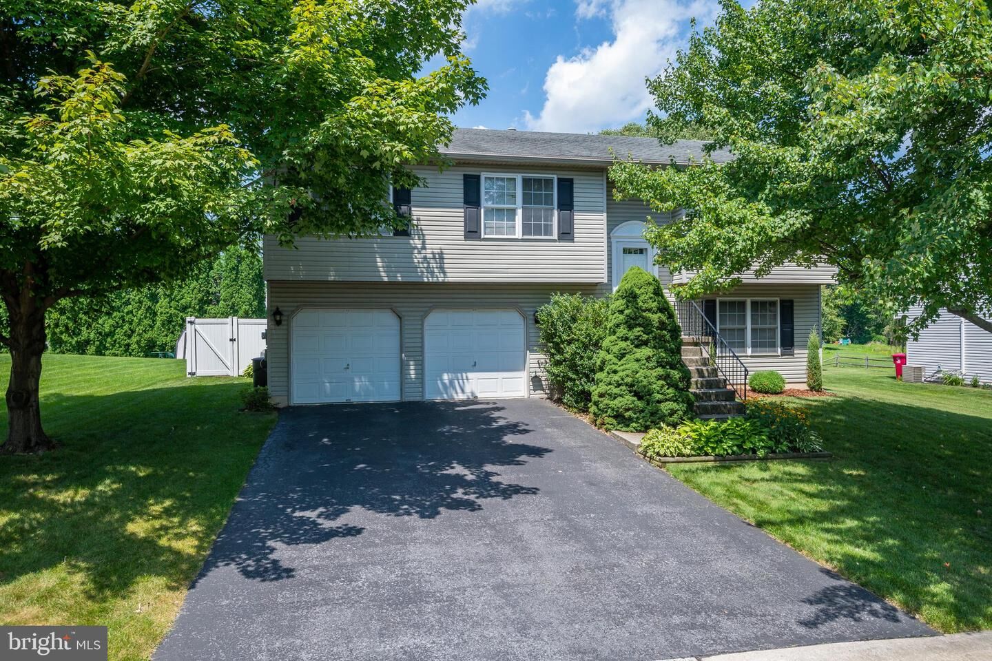 Property Photo:  4 Dogwood Drive  PA 19565 