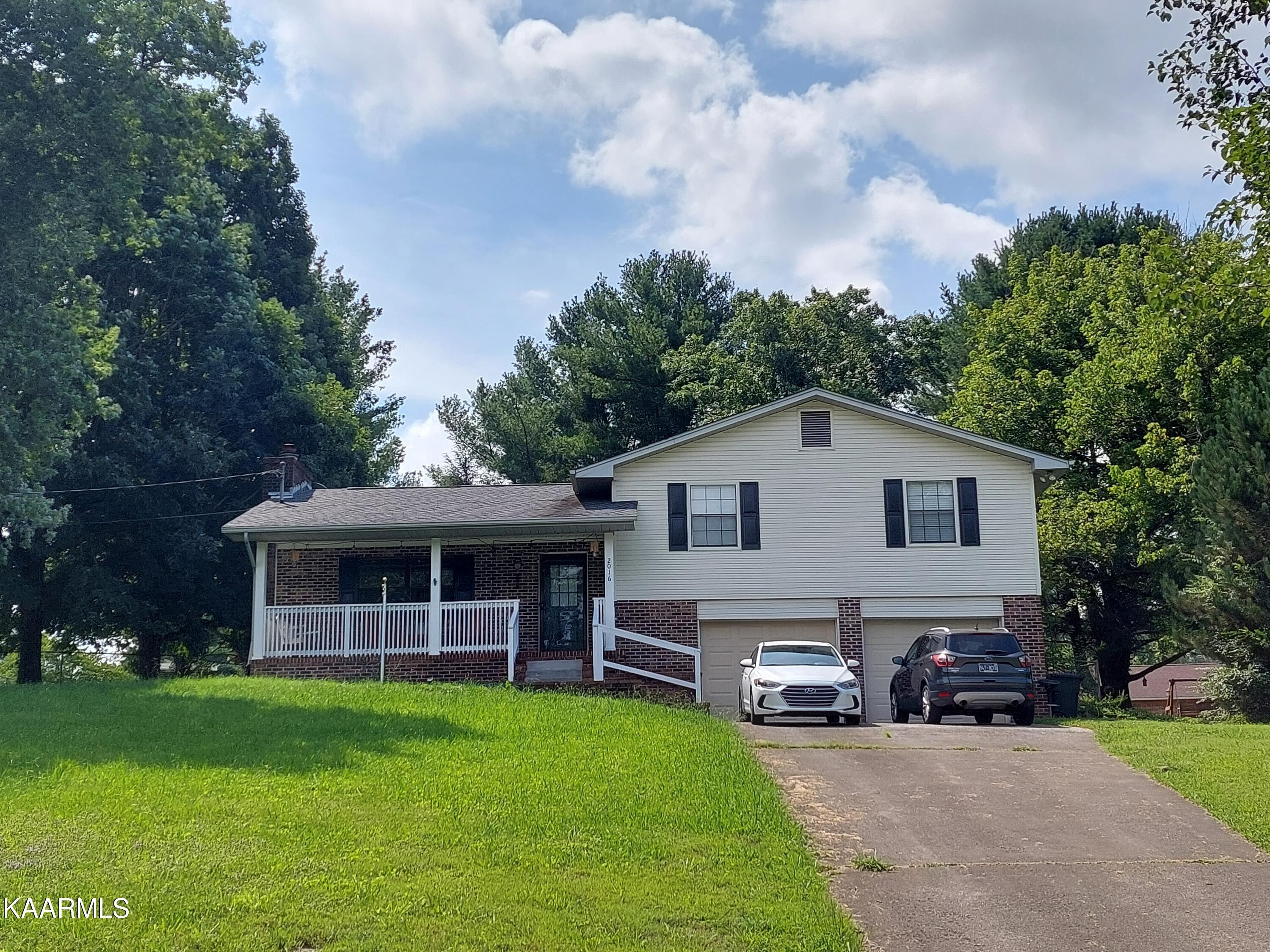 Property Photo: 2016 Colonial Circle TN 37803