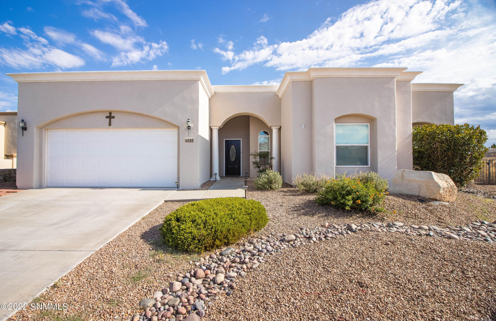 Property Photo:  4688 Calle De Nubes  NM 88012 