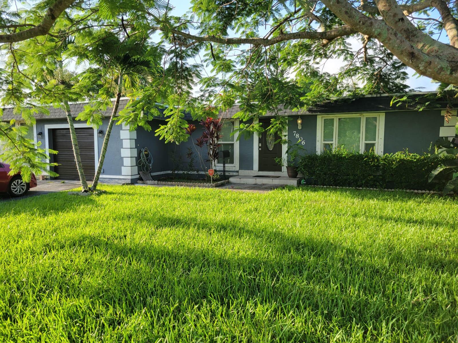 Property Photo: 7806 NW 71st Avenue FL 33321