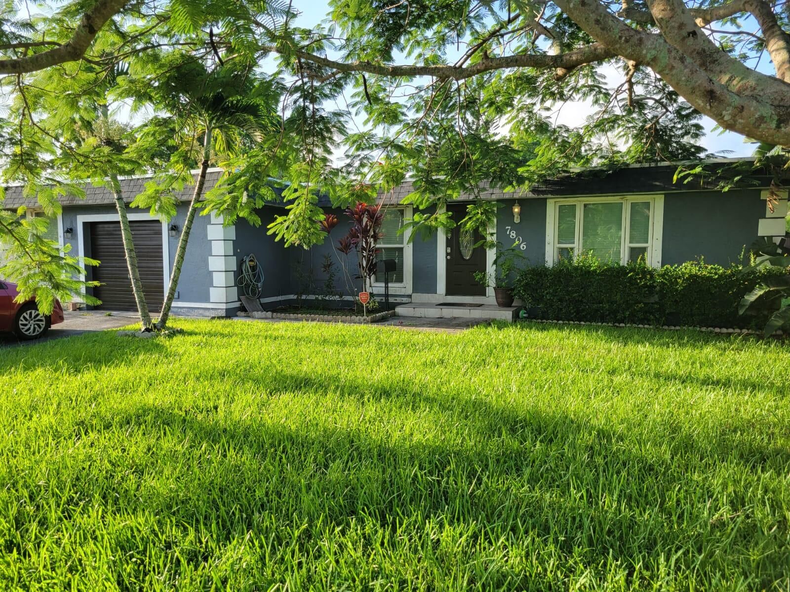 Property Photo:  7806 NW 71st Avenue  FL 33321 