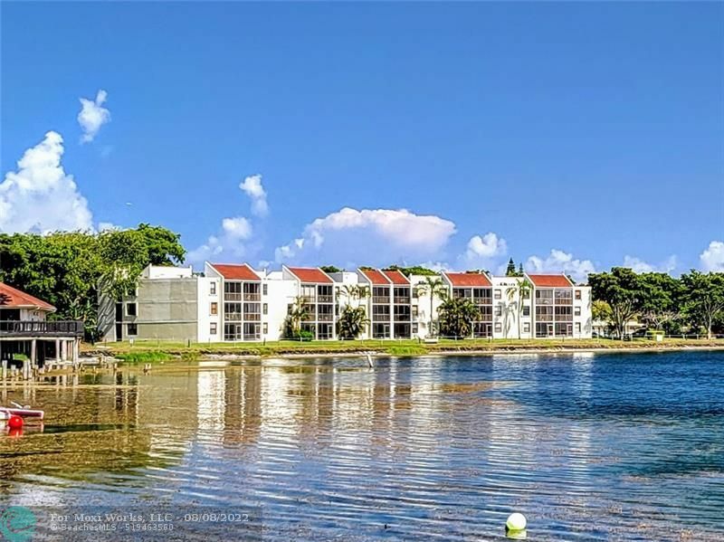 Property Photo:  109 Lake Emerald Dr 102  FL 33309 