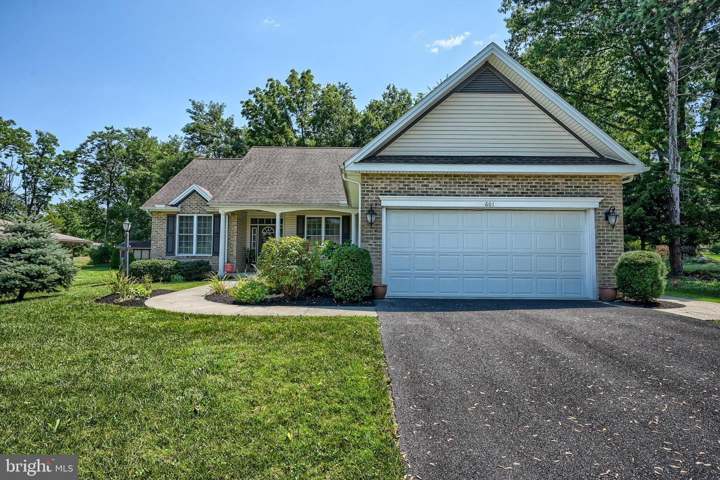 Property Photo:  601 Lemar Avenue  PA 17112 