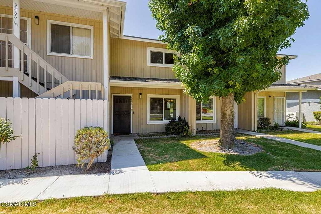 Property Photo:  3466 Highwood Court 204  CA 93063 