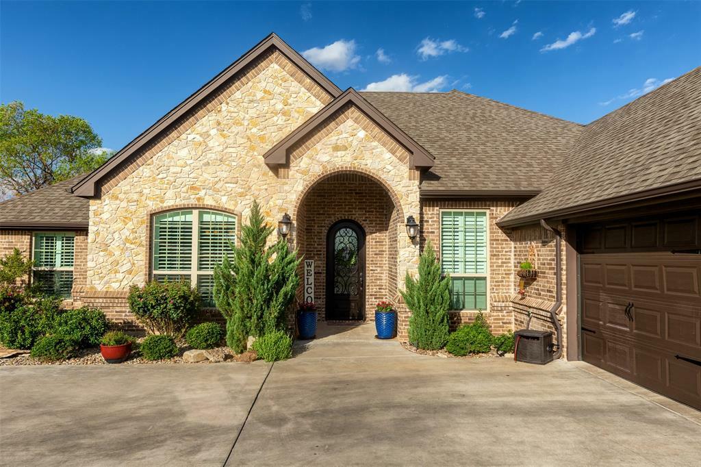 Property Photo:  1001 Lady Amber Court  TX 76049 