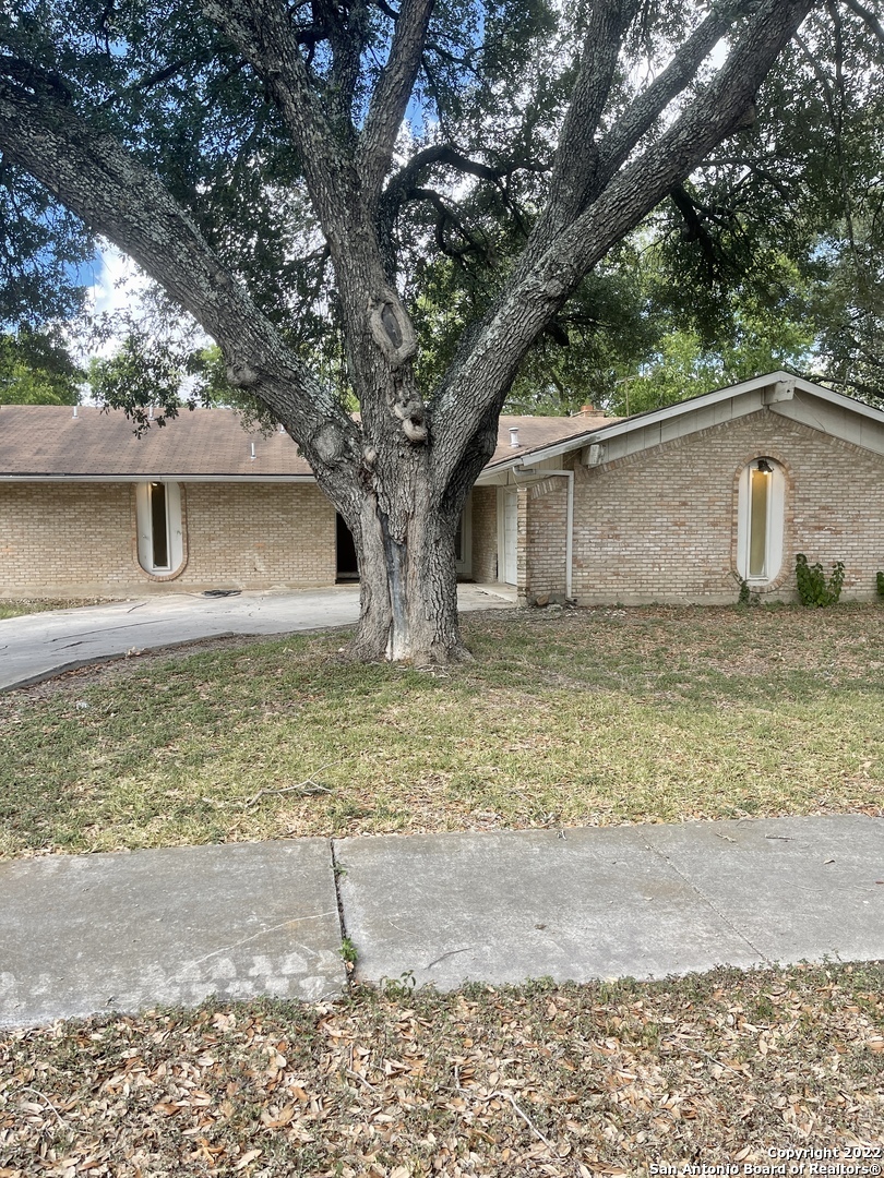 Property Photo:  4906 La Barranca Dr  TX 78233 