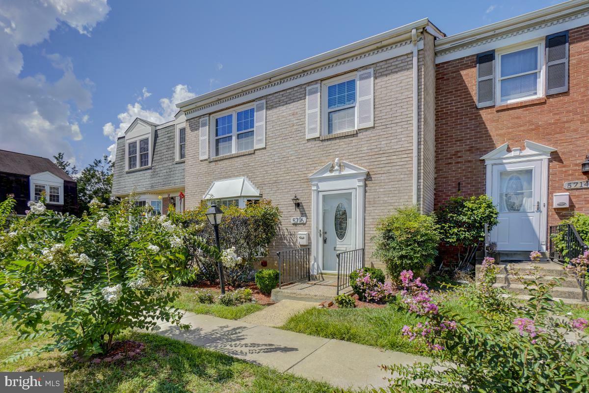Property Photo: 5716 Thomas Edison Court VA 22310