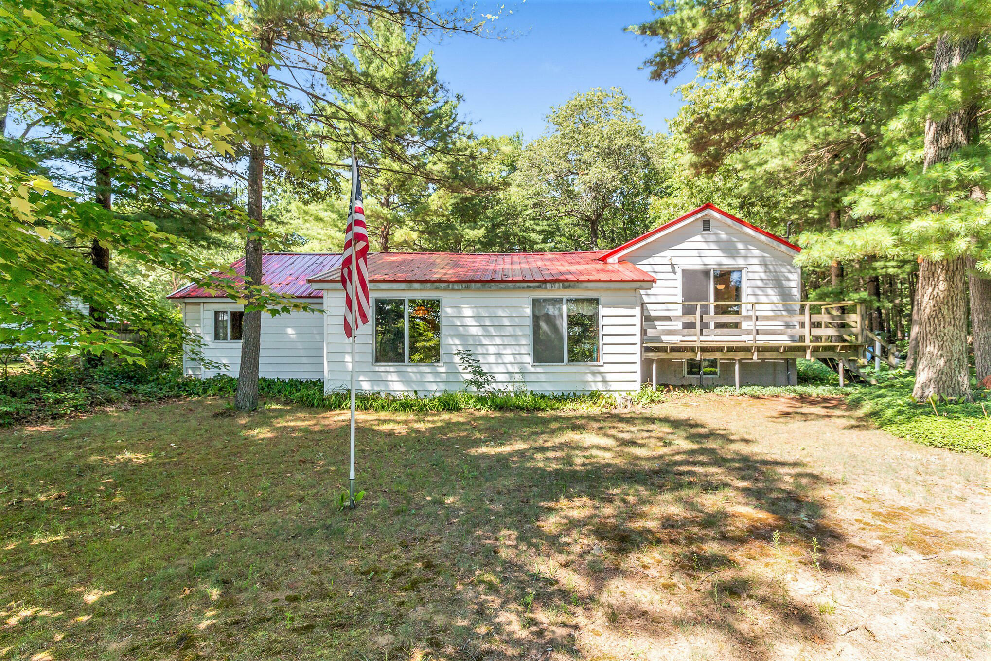 Property Photo:  1526 E 88th Street  MI 49337 