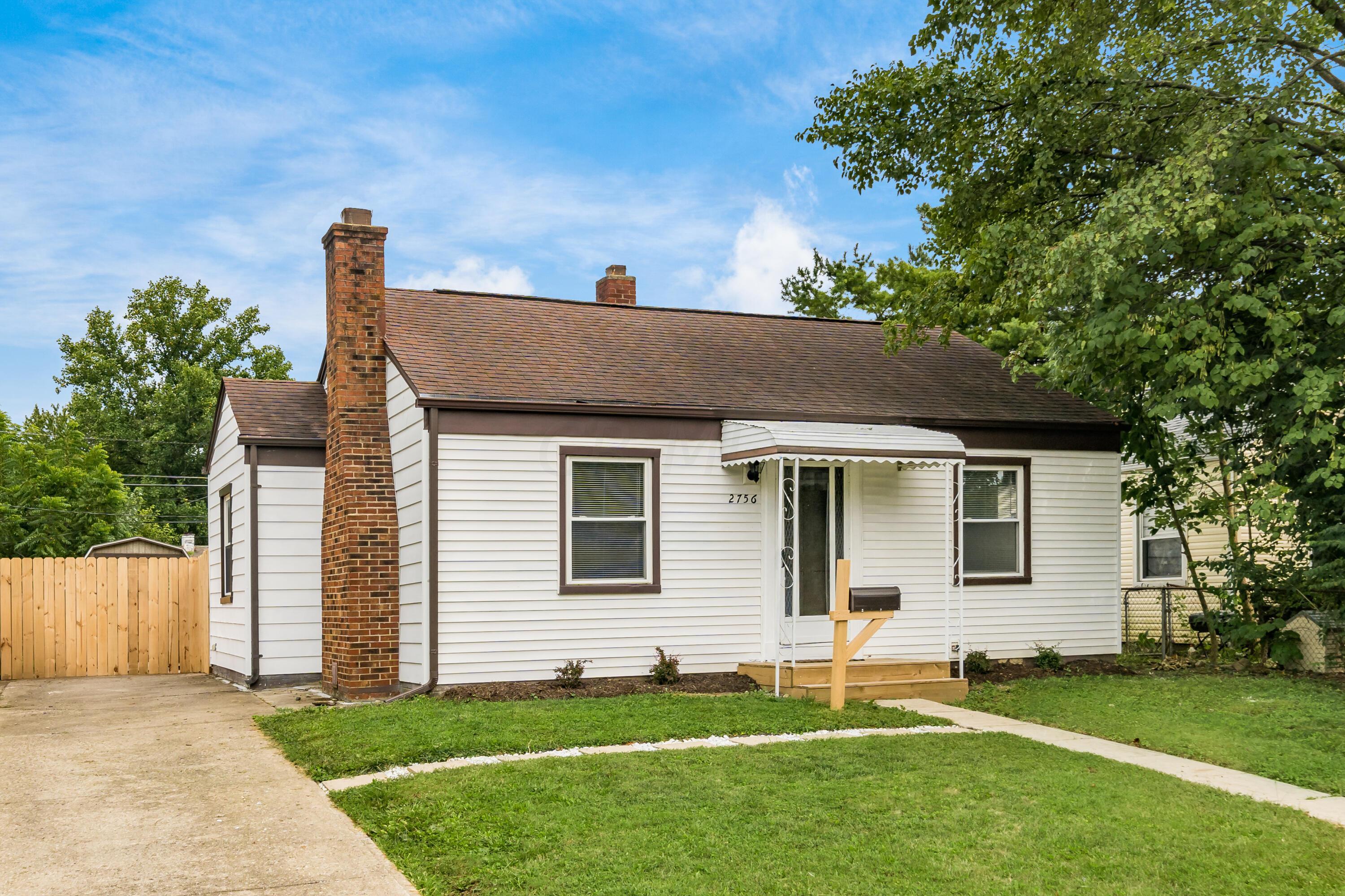 2756 Howey Road  Columbus OH 43211 photo