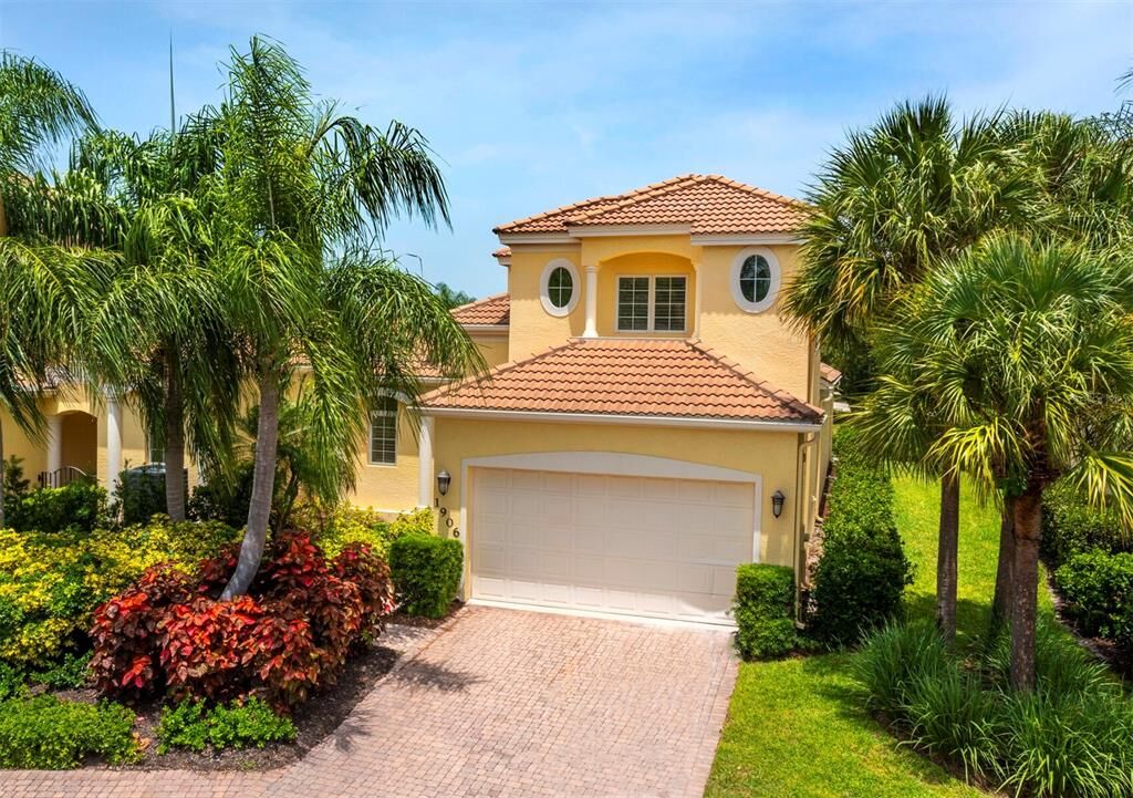 Property Photo:  1906 Harbour Links Circle 14  FL 34228 