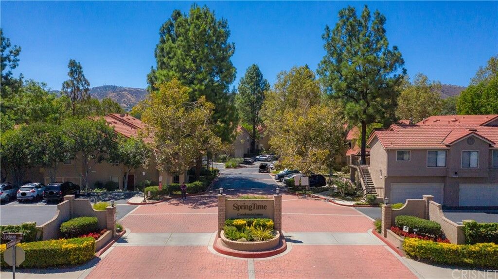 Property Photo:  2387 Archwood Lane 195  CA 93063 