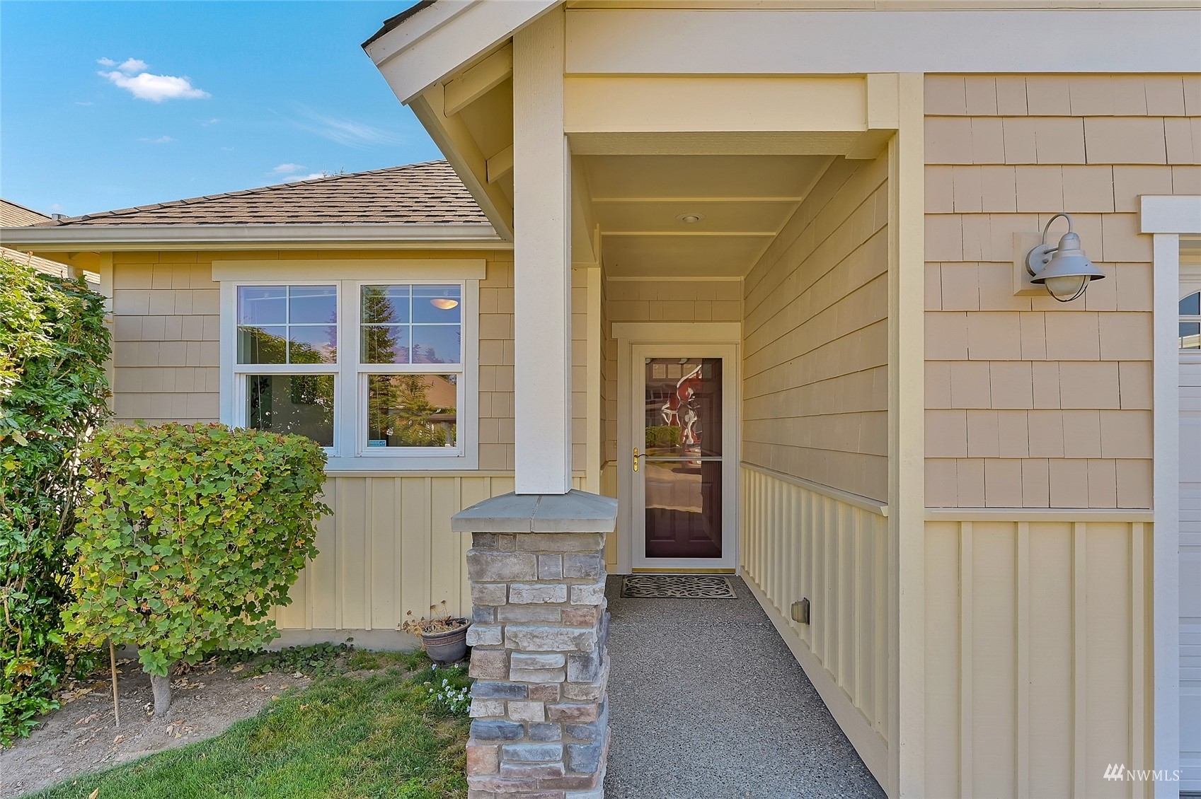 Property Photo: 468 Garden Lane WA 98233