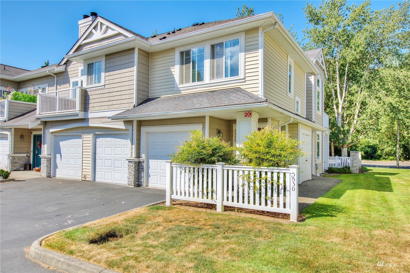 Property Photo:  5328 S 236th Street 5-5  WA 98032 