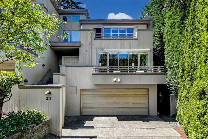 5051 50th Avenue NE 36  Seattle WA 98105 photo