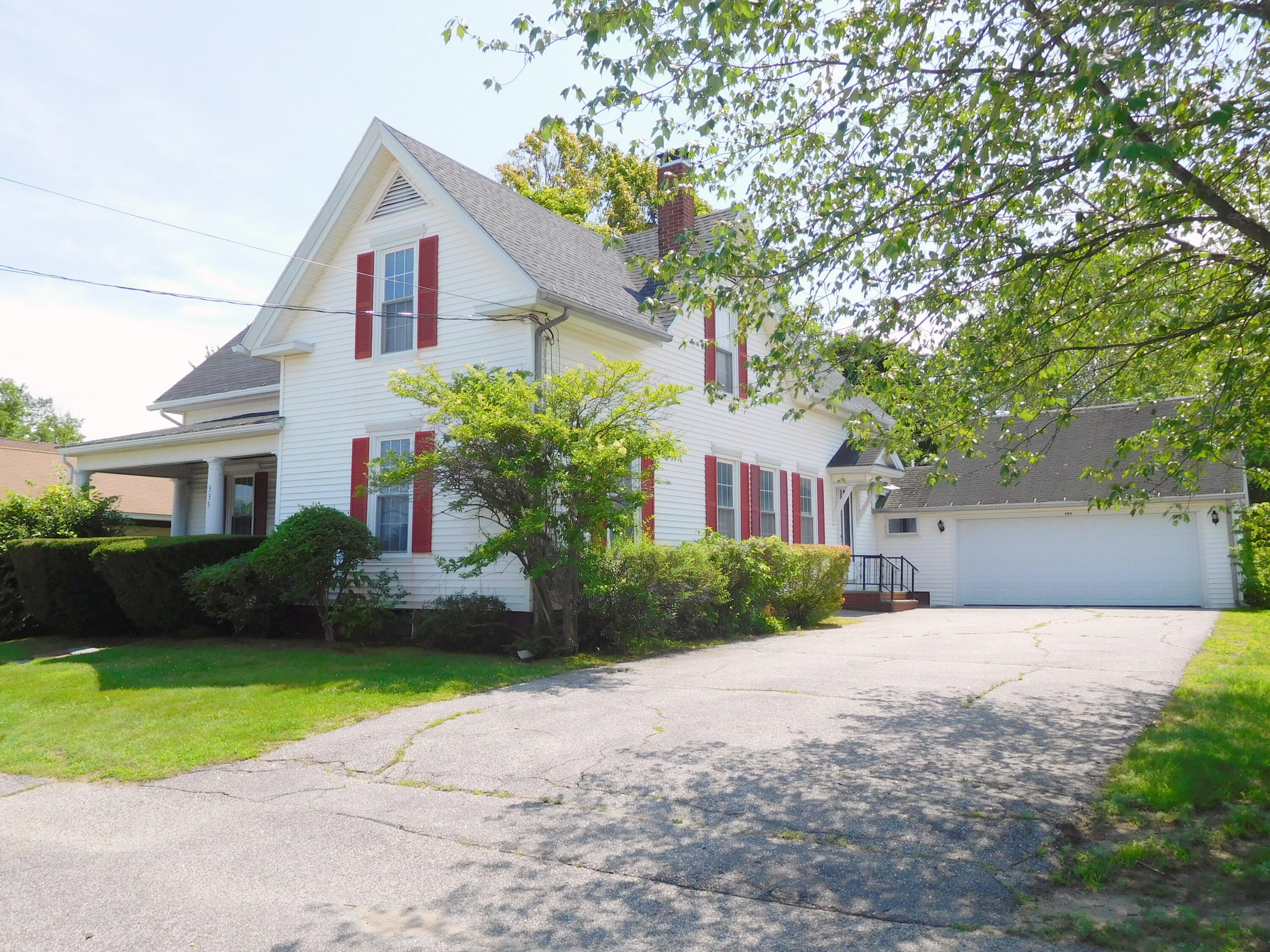 Property Photo: 335 Sabattus Street ME 04240