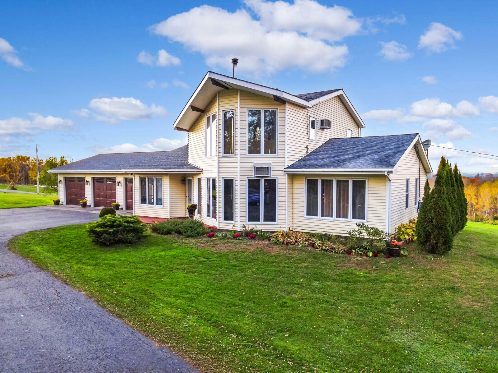 Property Photo: 325 Bigelow Hill Road ME 04976