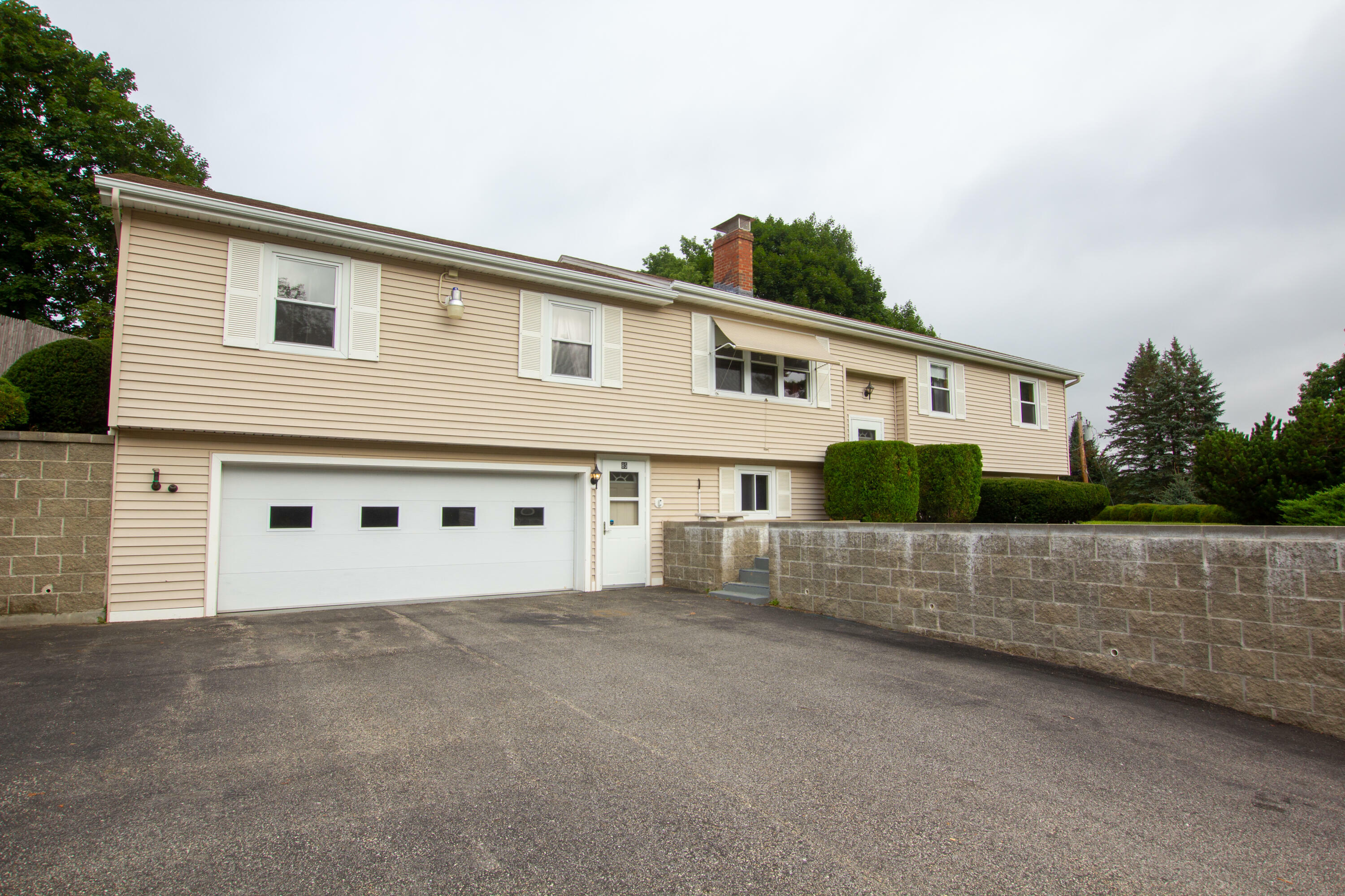 Property Photo: 85 Glendale Avenue ME 04210