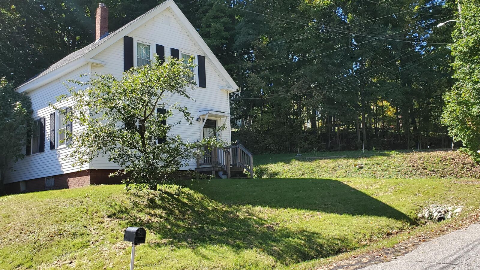 Property Photo:  16 Hubbard Street  ME 04963 