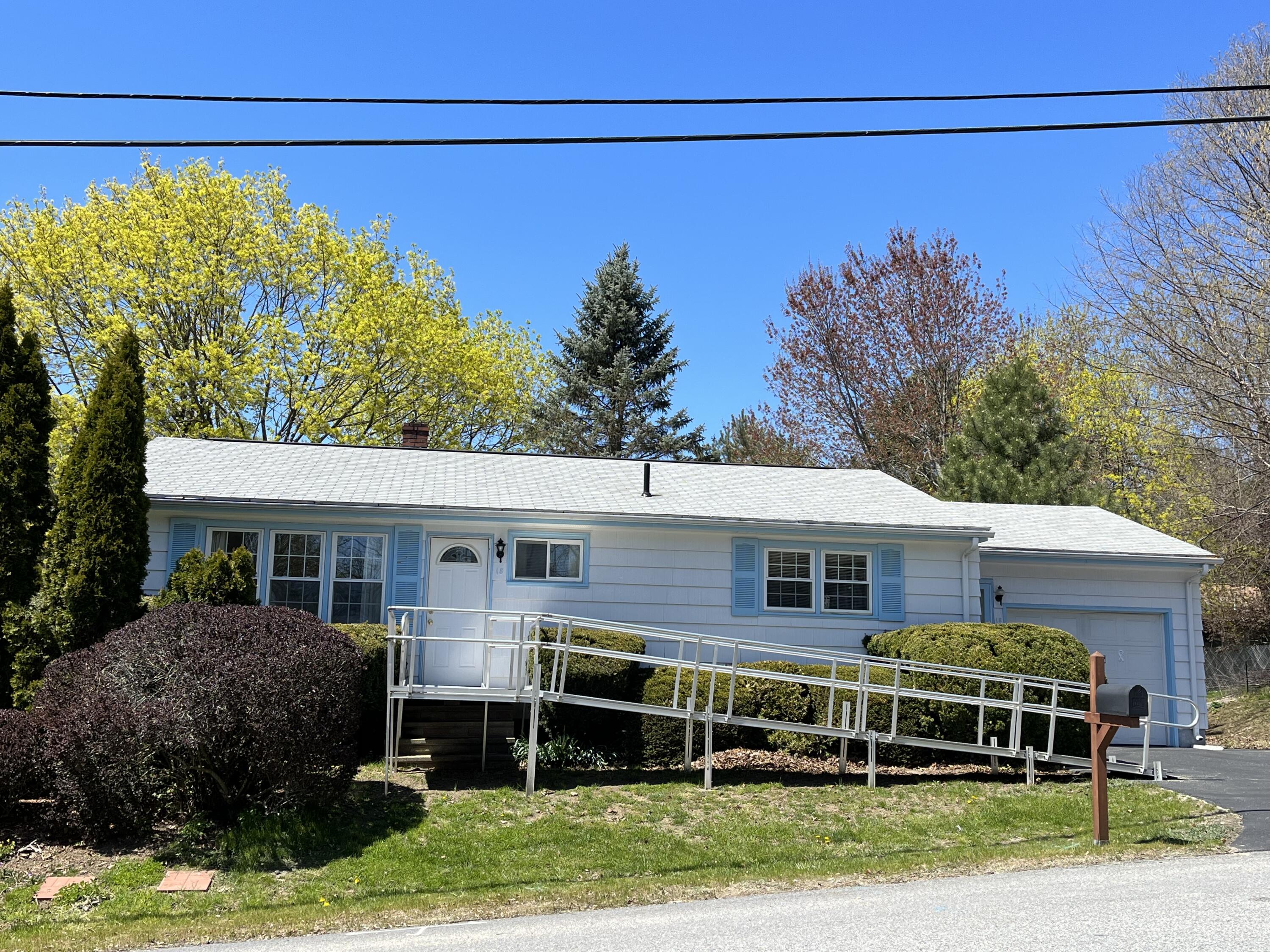 Property Photo:  18 Sherbrooke Avenue  ME 04240 