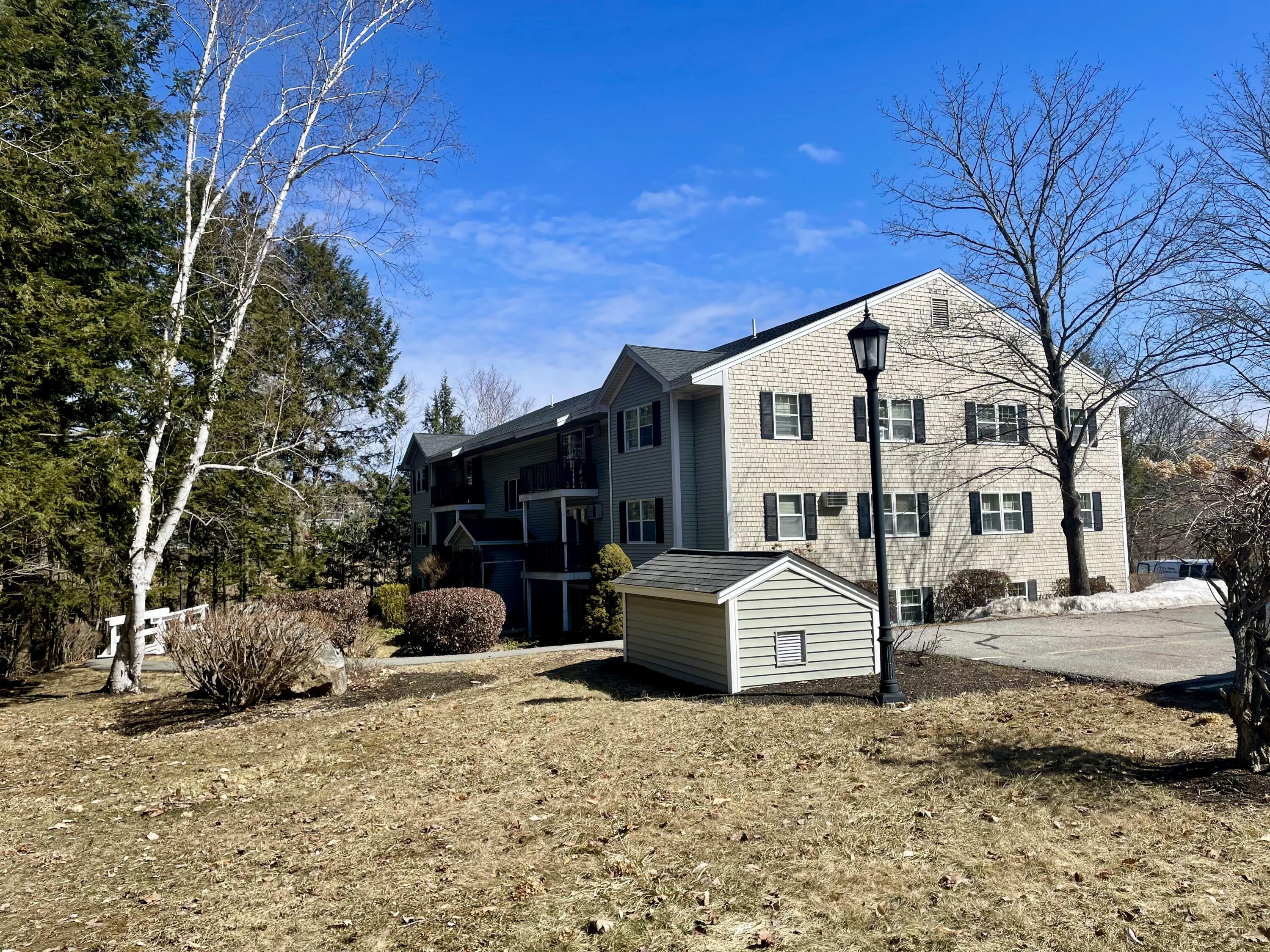 Property Photo: 24 Parkwood Drive 204 ME 04330