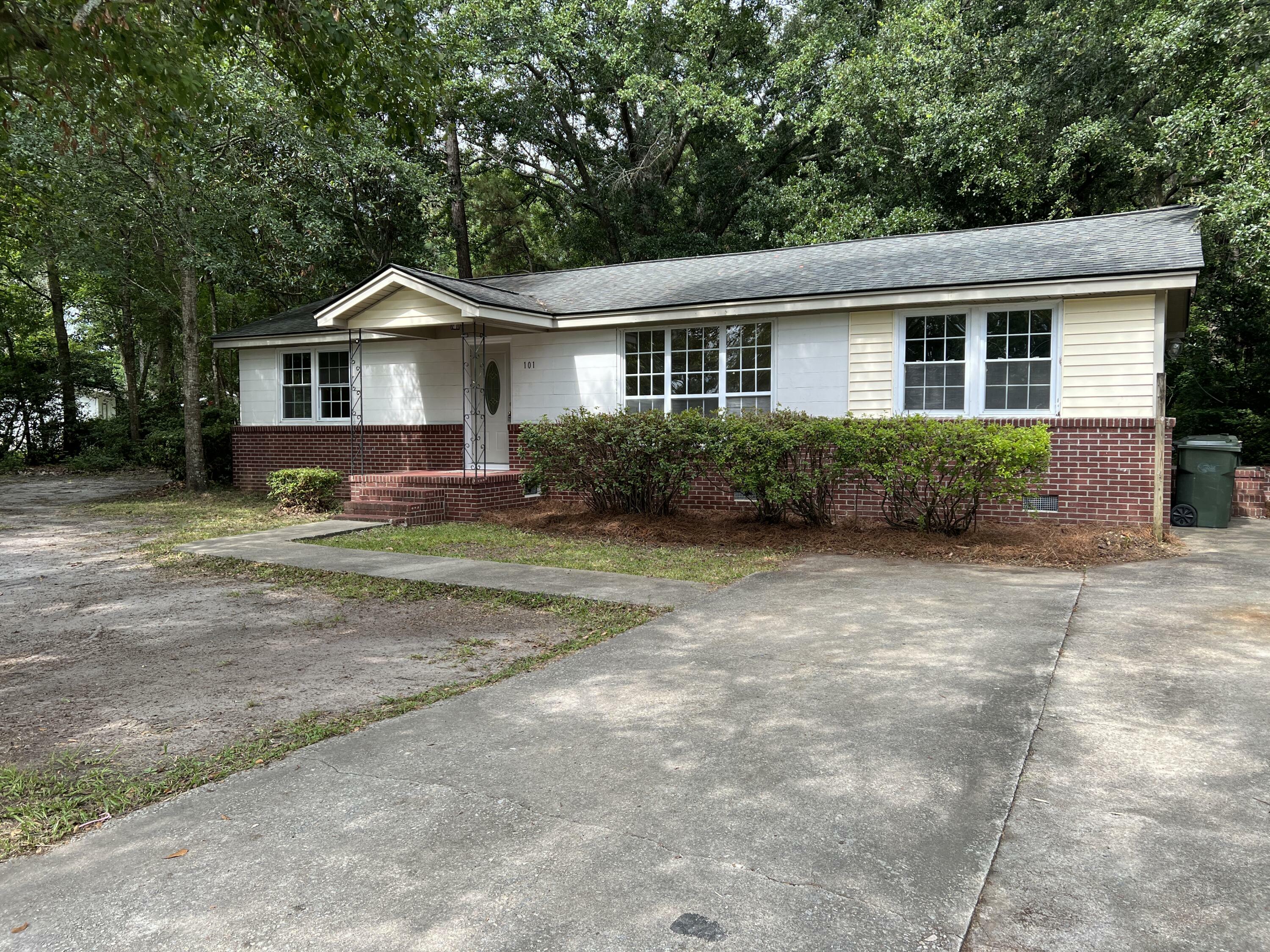 Property Photo:  101 Pandora Drive  SC 29445 