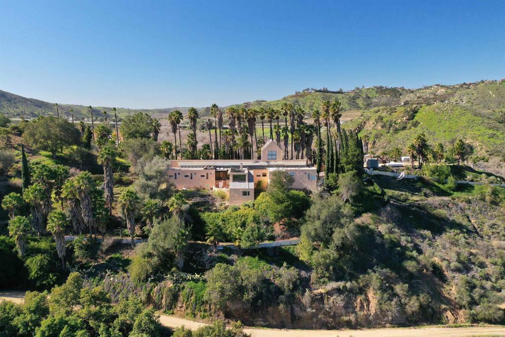 Property Photo: 3264 Shearer Xing CA 92028