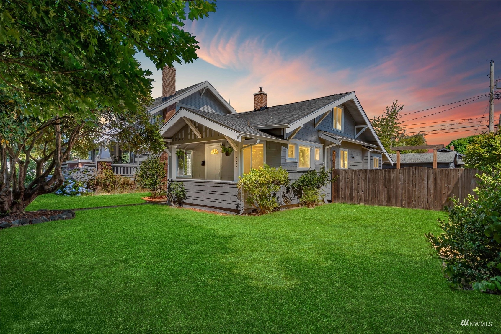 Property Photo:  805 S Pine Street  WA 98405 