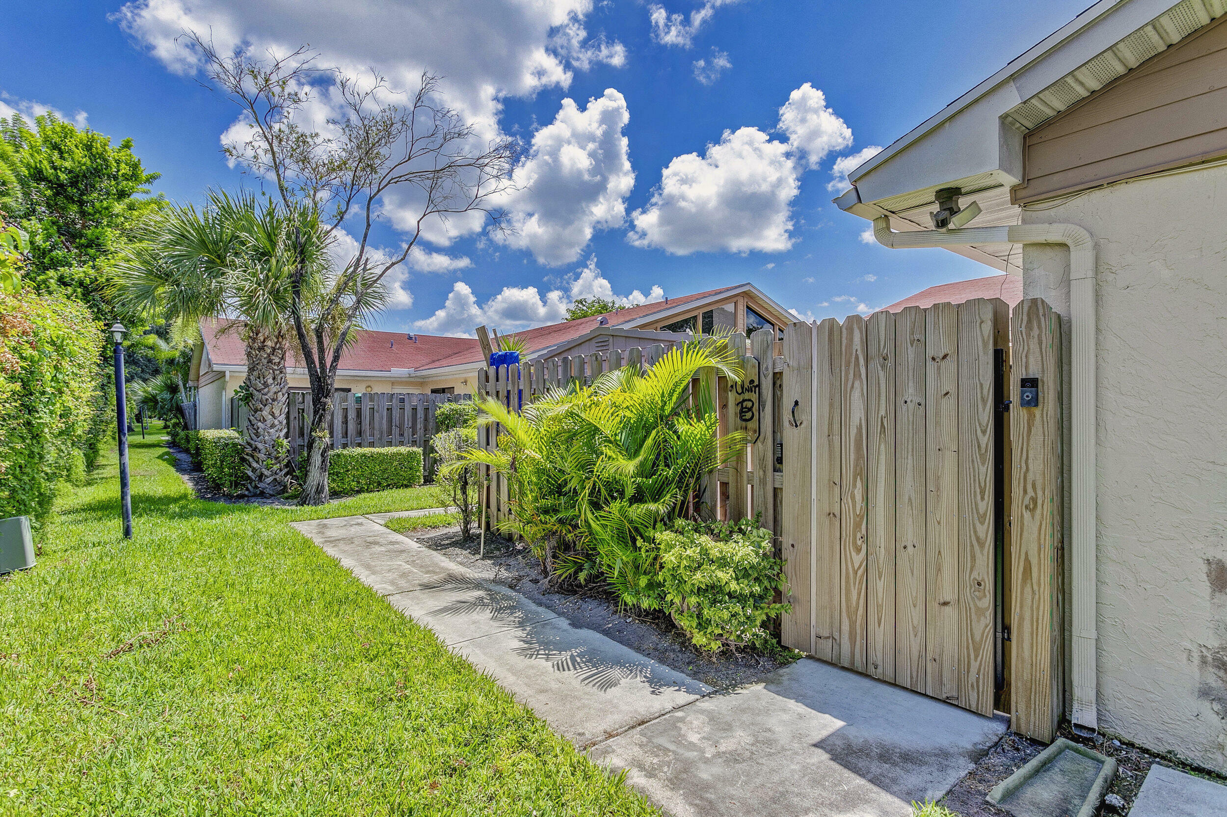 Property Photo:  4383 Woodstock Drive B  FL 33409 