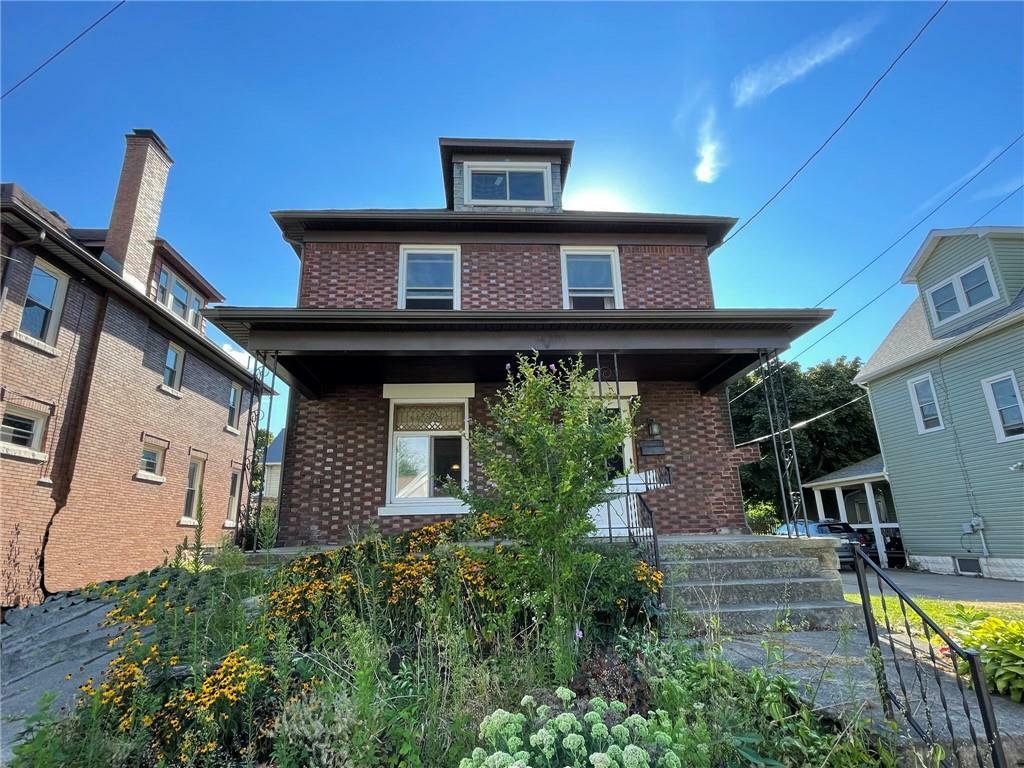 Property Photo:  2118 Poplar Street  PA 16502 