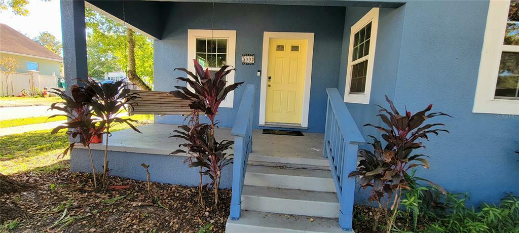 Property Photo:  3002 W Arch Street  FL 33607 