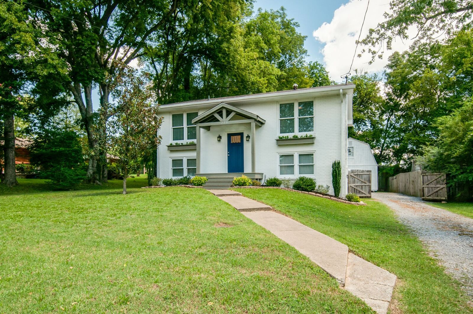 Property Photo:  278 Old Shackle Island Rd  TN 37075 