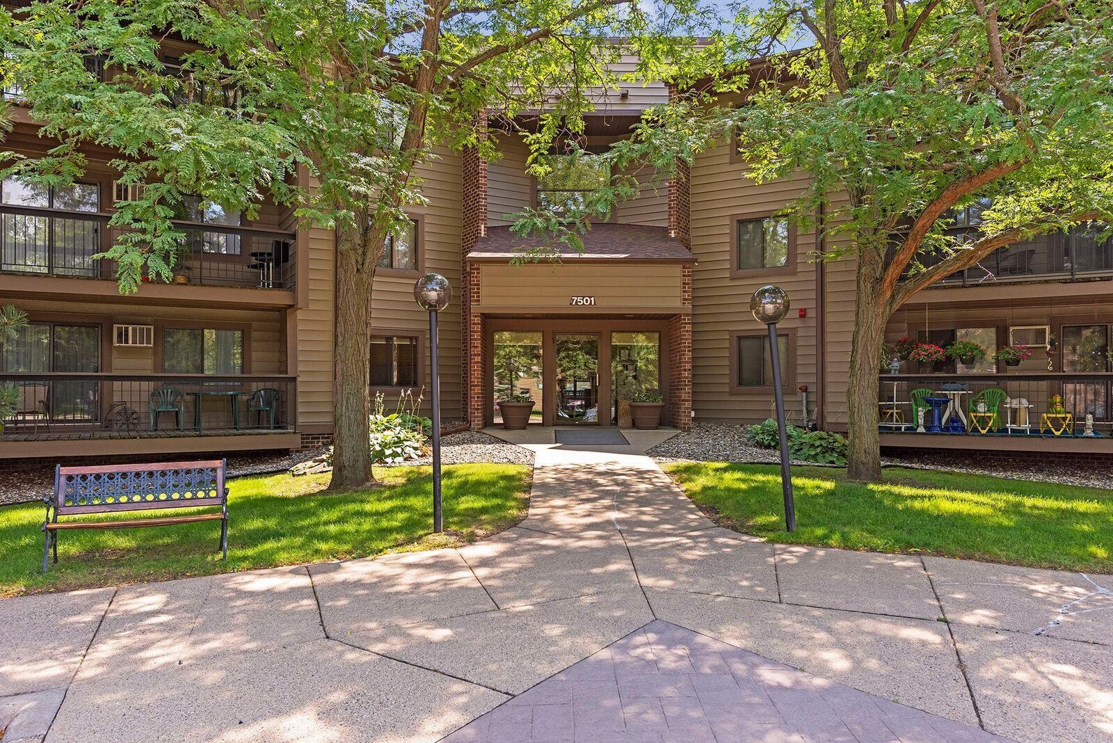 Property Photo: 7501 W 101st Street 304 MN 55438