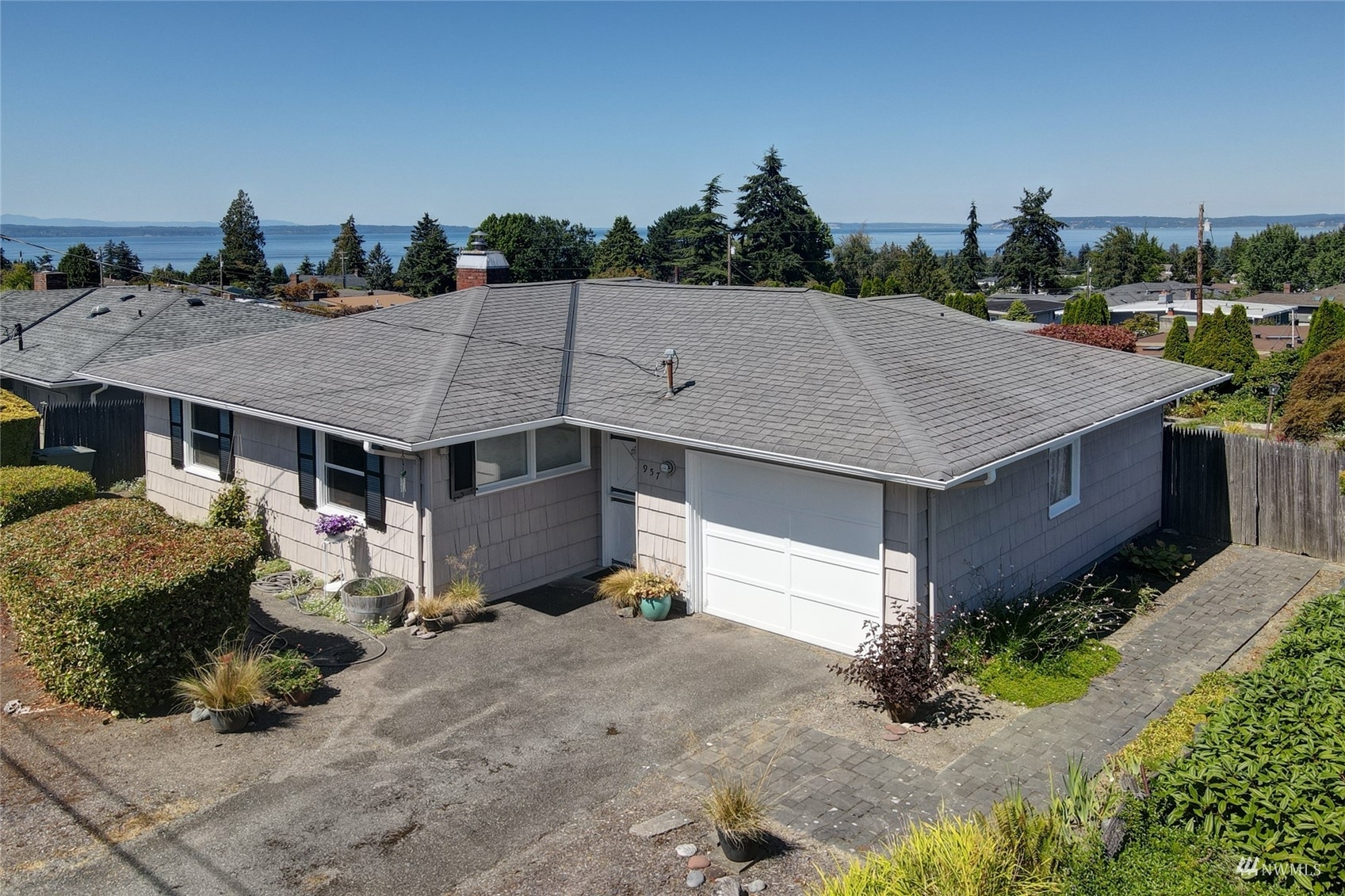 Property Photo: 957 Sprague Street WA 98020