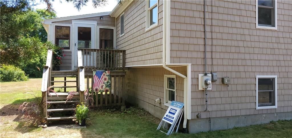Property Photo:  46 Old Succotash Rd  RI 02879 