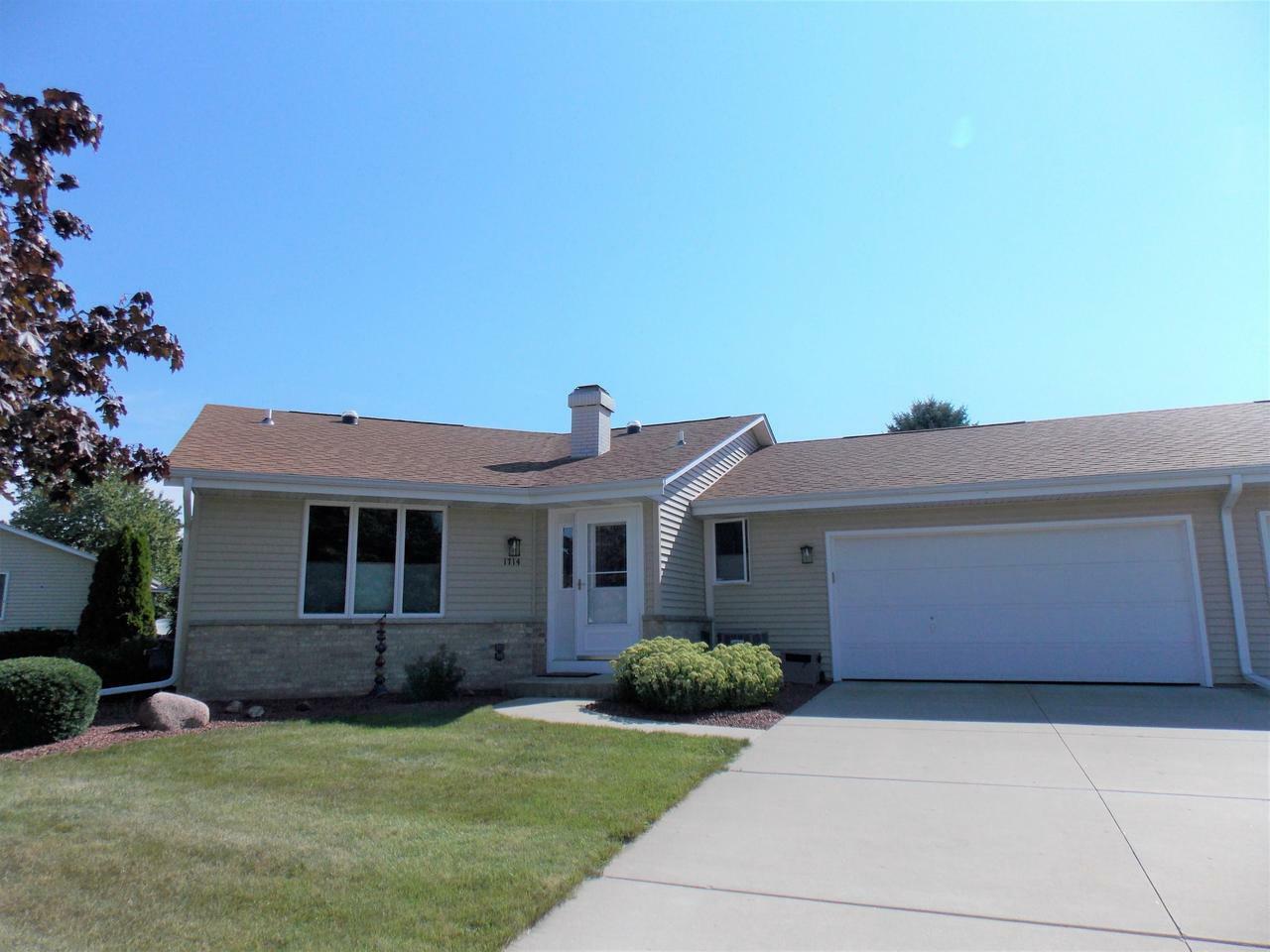 1714 Holly Dr  Janesville WI 53546 photo