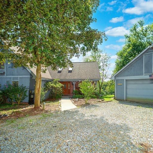 Property Photo:  4899 Cole Rd  PA 15668 